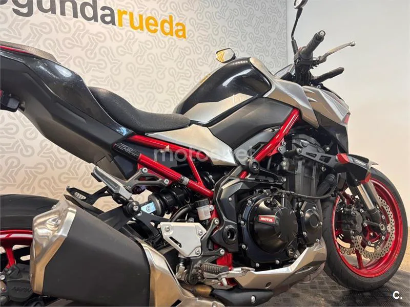 Kawasaki Z900 - Vista 6