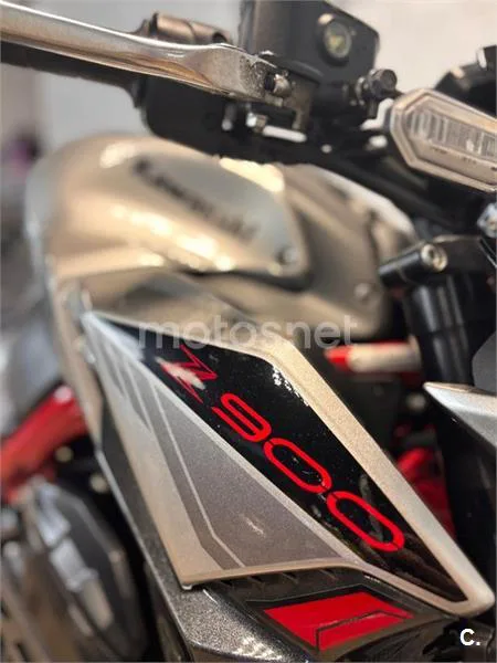 Kawasaki Z900 - Vista 9