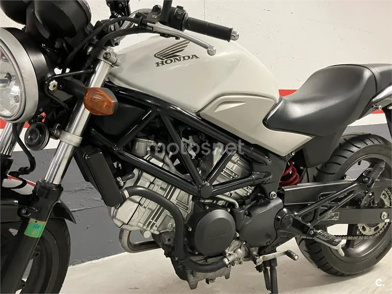 Honda VTR 250 – Vista 5