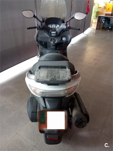 Kymco Xciting 500 – Vista 3