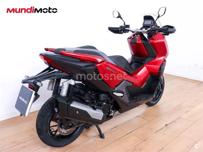 Honda ADV 350 – Vista 3