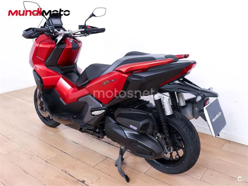 Honda ADV 350 – Vista 8