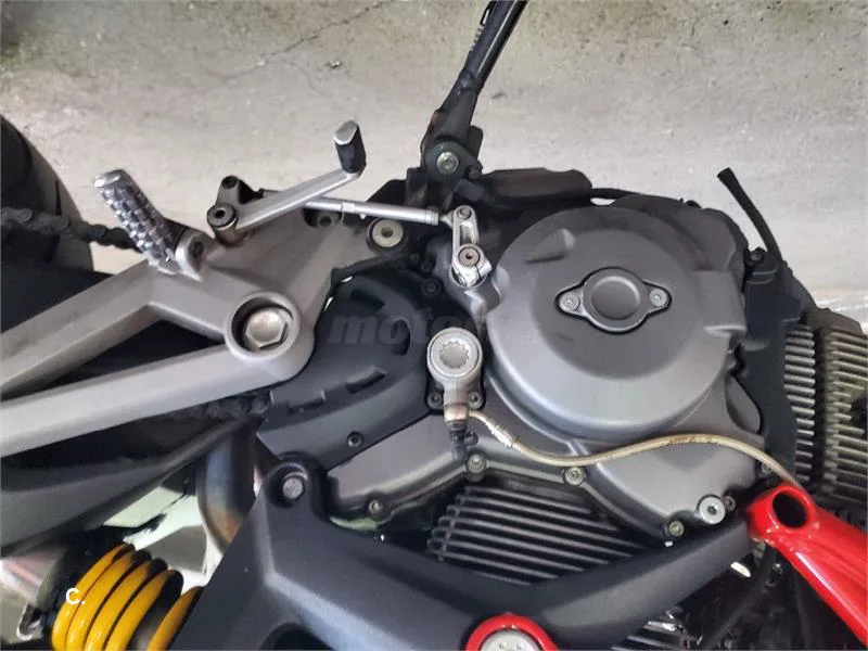 Ducati Monster 696 – Vista 8
