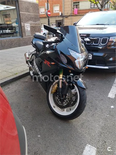 Suzuki GSX R600 – Vista 8