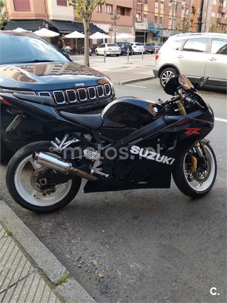 Suzuki GSX R600 – Vista 10