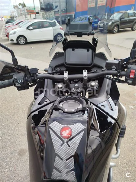 Honda XL 750 Transalp – Vista 13