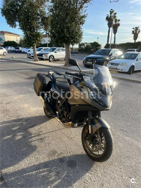 Honda NT1100 – Vista 4