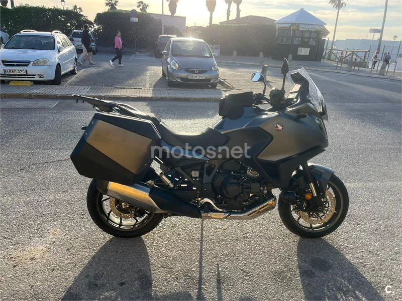 Honda NT1100 – Vista 5