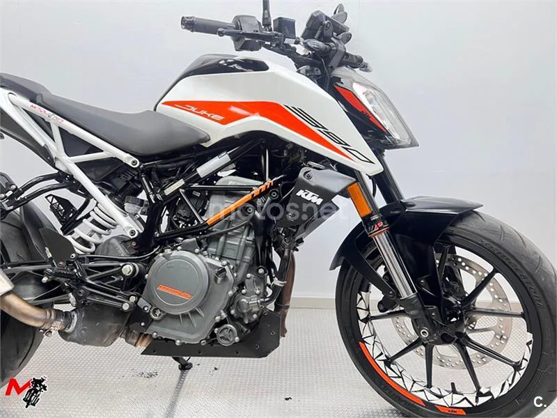 KTM 390 – Vista 3