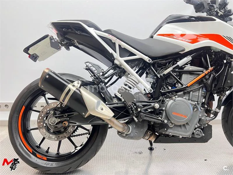 KTM 390 – Vista 4