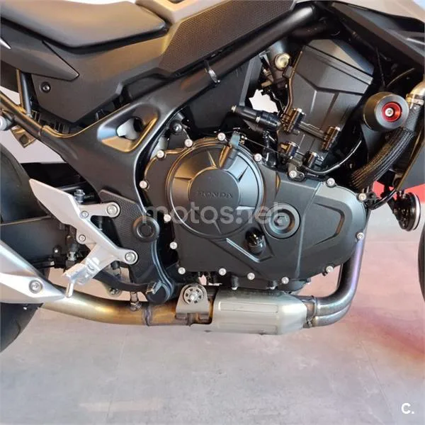 Honda CB 750 Hornet – Vista 14
