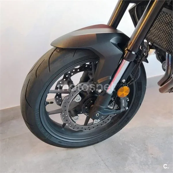 Honda CB 750 Hornet – Vista 21