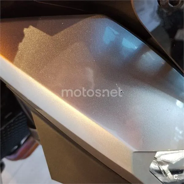 Honda CB 750 Hornet – Vista 23