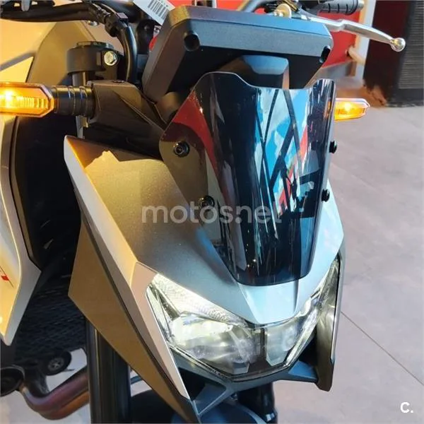 Honda CB 750 Hornet – Vista 24