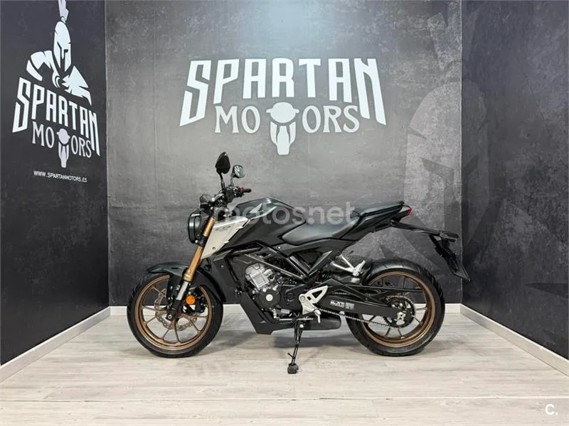 Honda CB 125 R – Vista 4