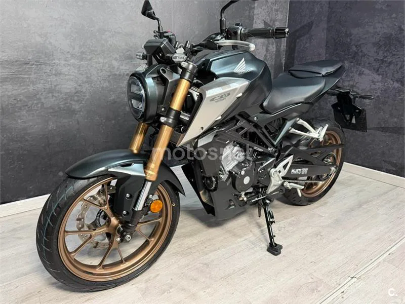 Honda CB 125 R – Vista 7