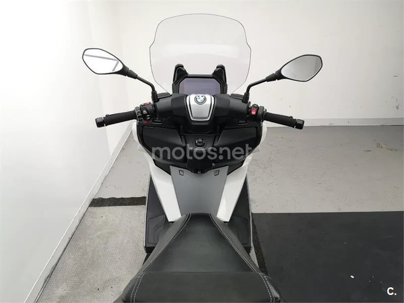 BMW C 400 GT – Vista 7