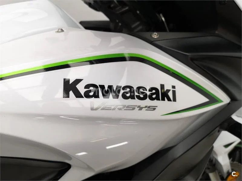 Kawasaki Versys – Vista 13