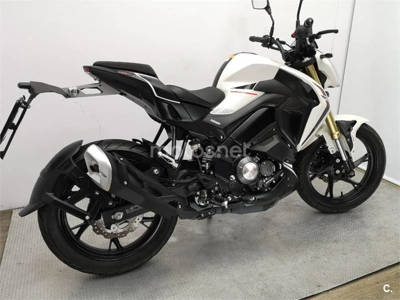 Keeway RKF 125 – Vista 4
