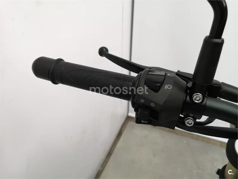 Keeway RKF 125 – Vista 9