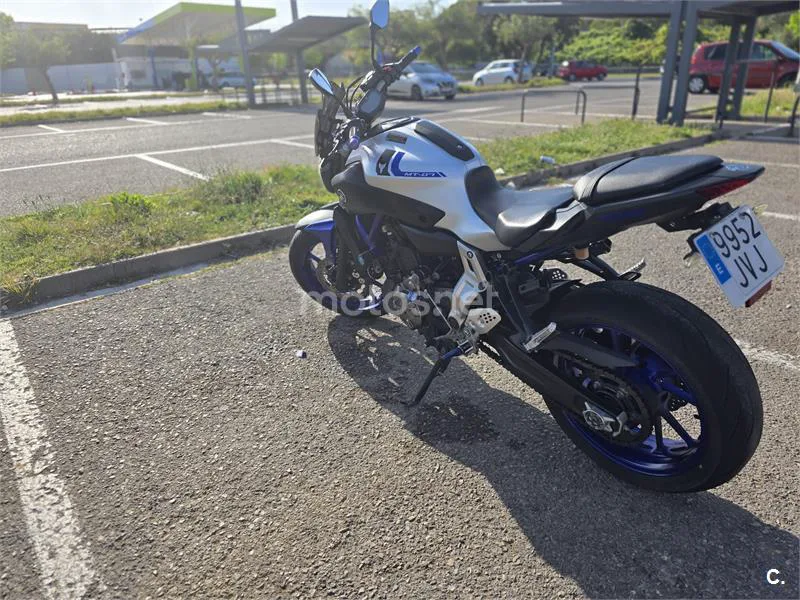 Yamaha MT-07 – Vista 5