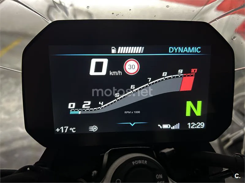 BMW F 900 R – Vista 2