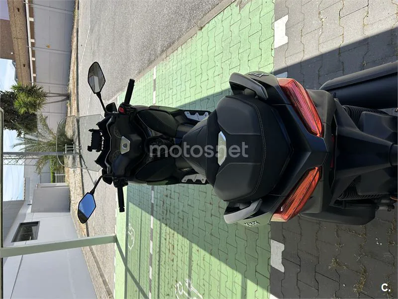 Yamaha XMAX 125 – Vista 4