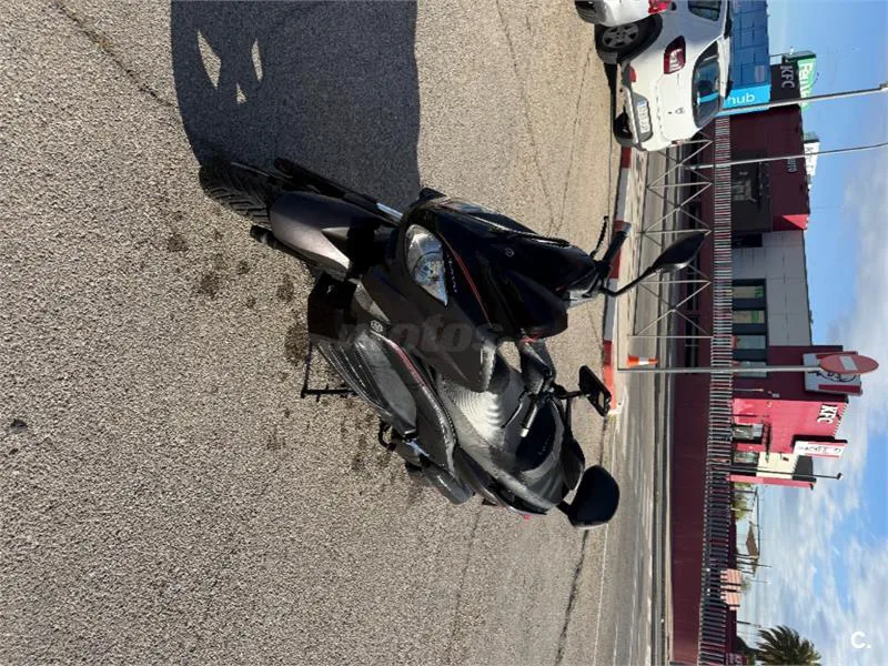 Yamaha XMAX 250 – Vista 4