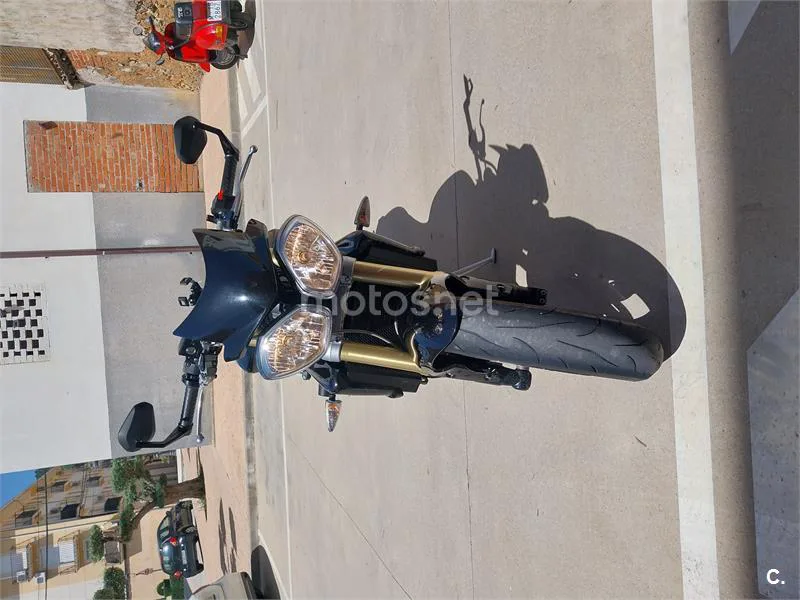 Triumph Street Triple – Vista 3