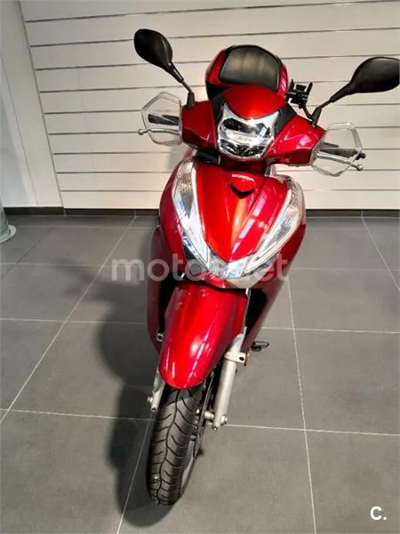 Honda SH 300i – Vista 3