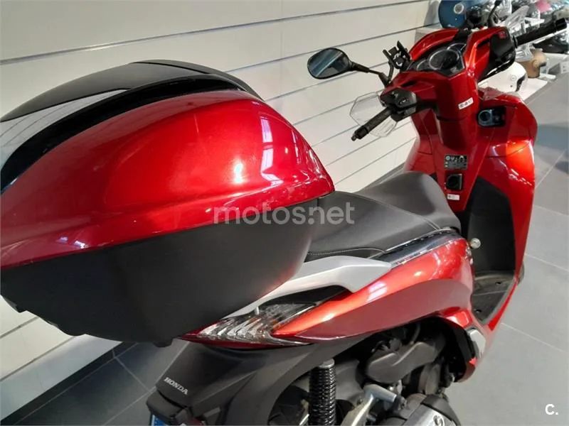 Honda SH 300i – Vista 4