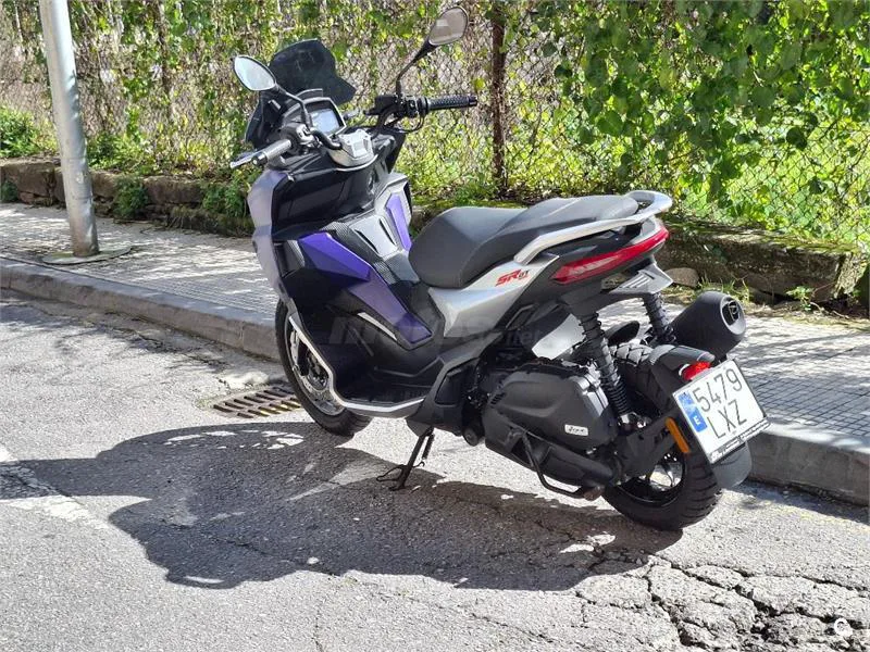 Aprilia SR GT 125 2500 € 2022 Pontevedra - 2