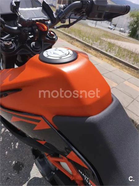 KTM 390 – Vista 12