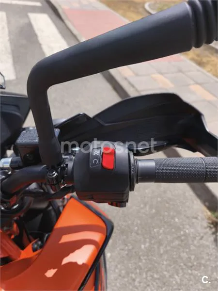 KTM 390 – Vista 13