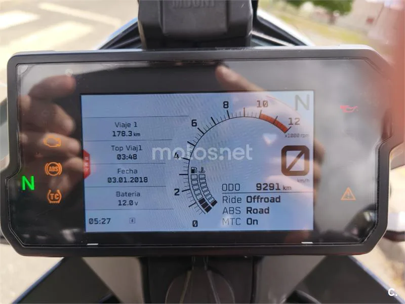 KTM 390 – Vista 16
