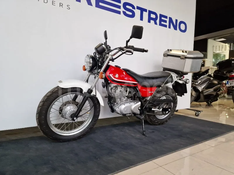 Suzuki VanVan 125 – Vista 5