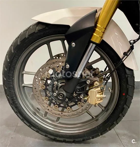 Triumph Tiger 800 – Vista 11