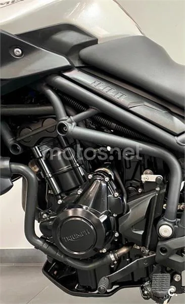 Triumph Tiger 800 – Vista 12