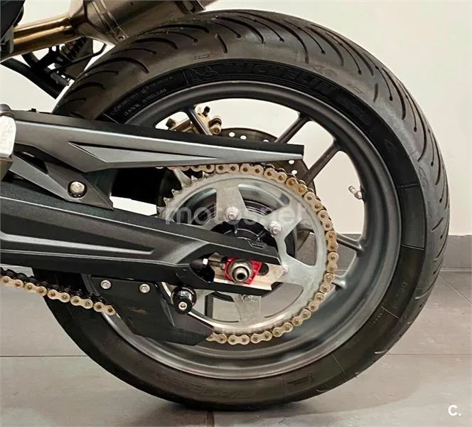 Triumph Tiger 800 – Vista 13