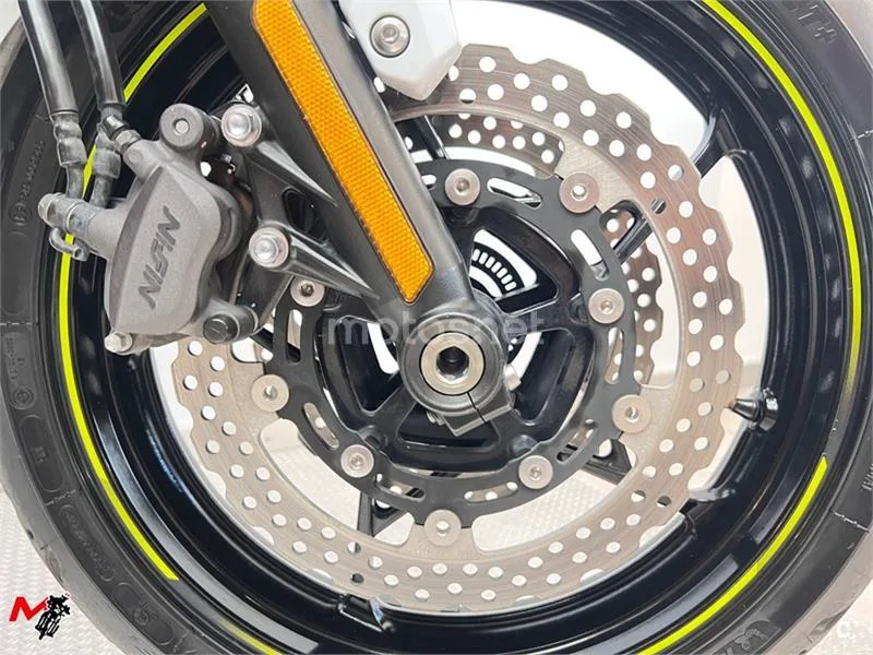 Kawasaki Z650 – Vista 6