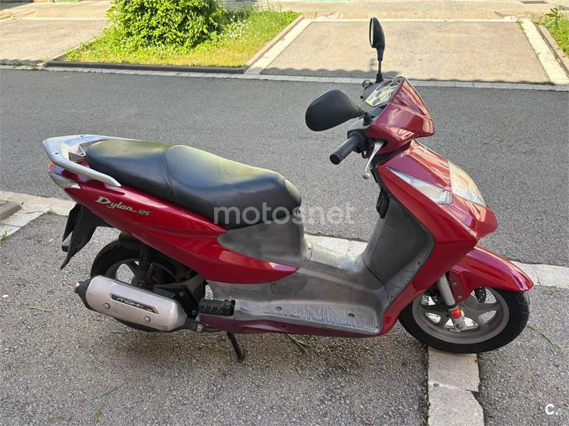 Honda NES 125 – Vista 4