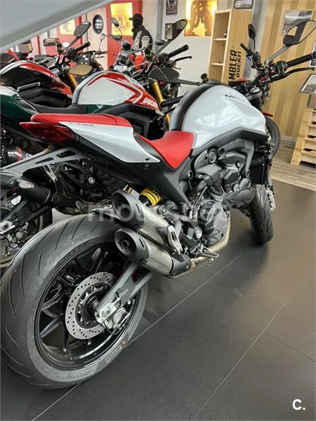 Ducati Monster – Vista 3