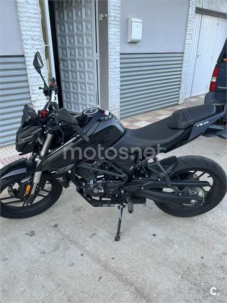 Voge 125R - Vista 3
