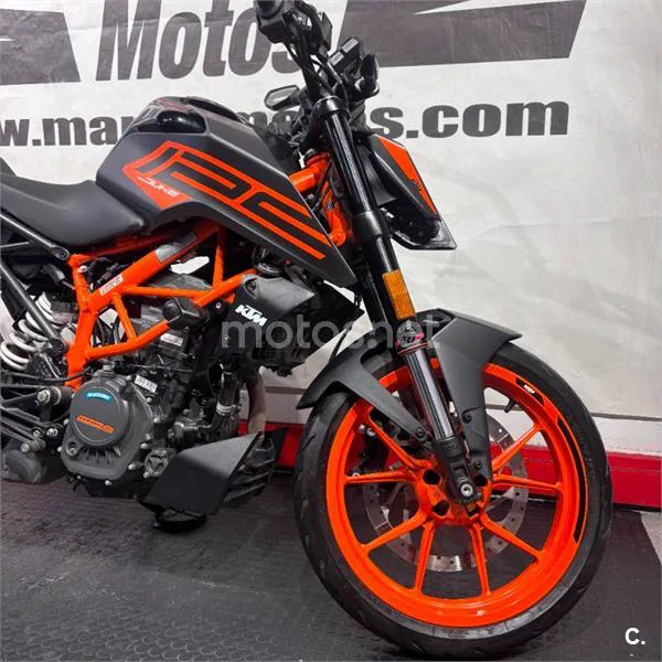 KTM 125 – Vista 6