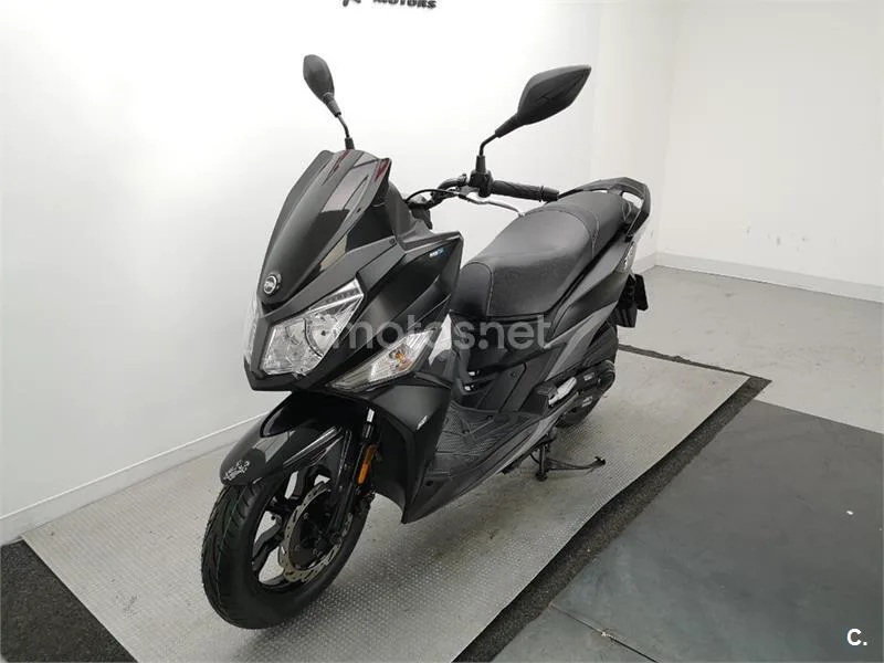 SYM Jet 14 – Vista 15