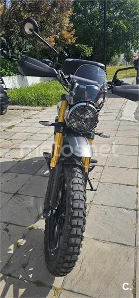 Triumph Scrambler 400 X – Vista 3