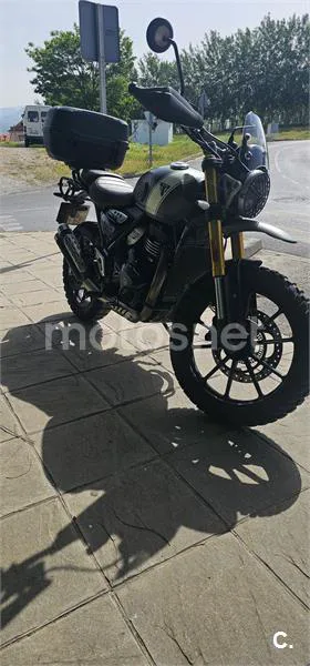 Triumph Scrambler 400 X – Vista 4