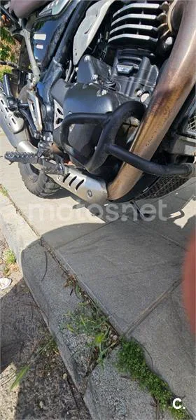 Triumph Scrambler 400 X – Vista 8