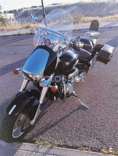Suzuki Intruder M1800R – Vista 11