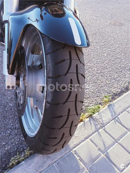 Suzuki Intruder M1800R – Vista 12
